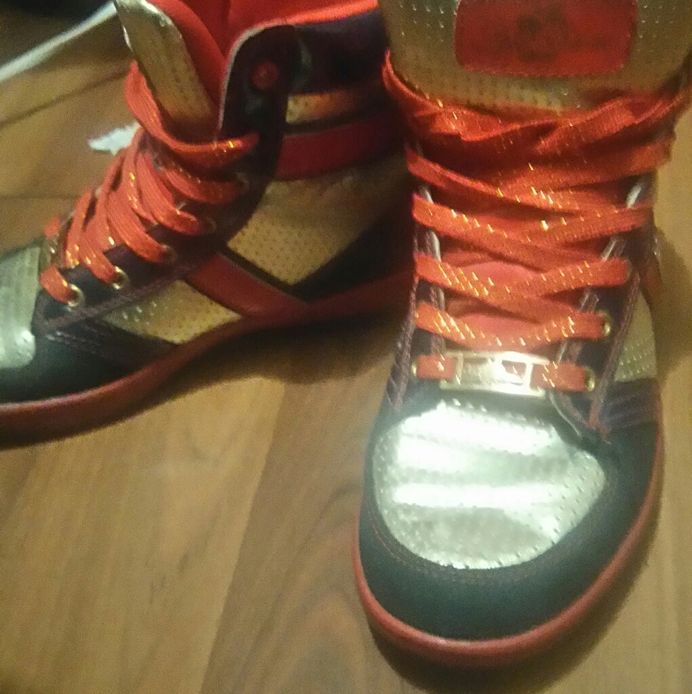 Apple bottom shoes - Picture 1 of 3